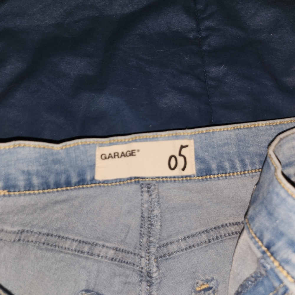 Jean - Picture 3 of 3